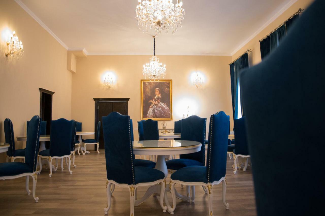 Hotel Boutique Vila Lakastel Сіная Екстер'єр фото