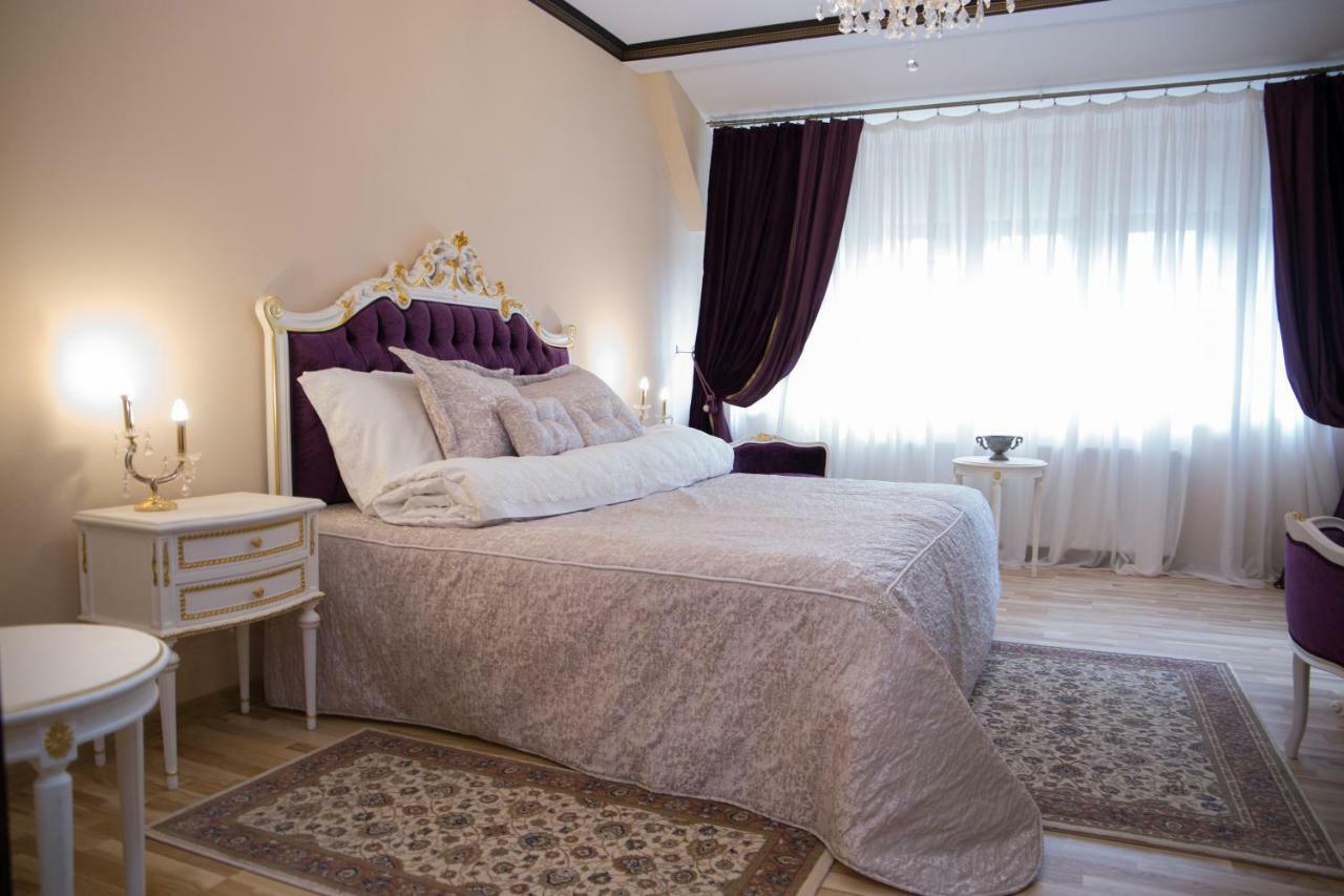 Hotel Boutique Vila Lakastel Сіная Екстер'єр фото