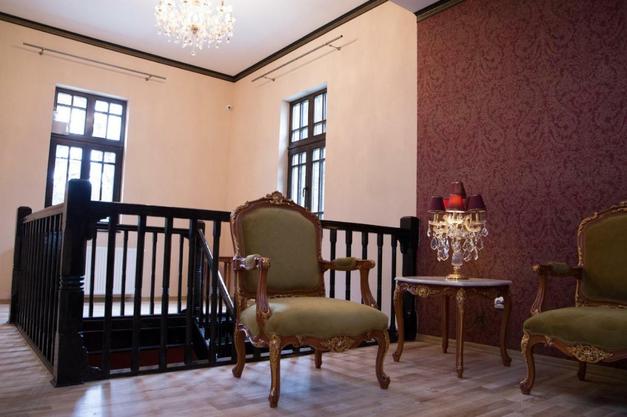 Hotel Boutique Vila Lakastel Сіная Екстер'єр фото