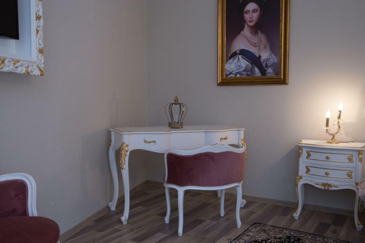 Hotel Boutique Vila Lakastel Сіная Екстер'єр фото