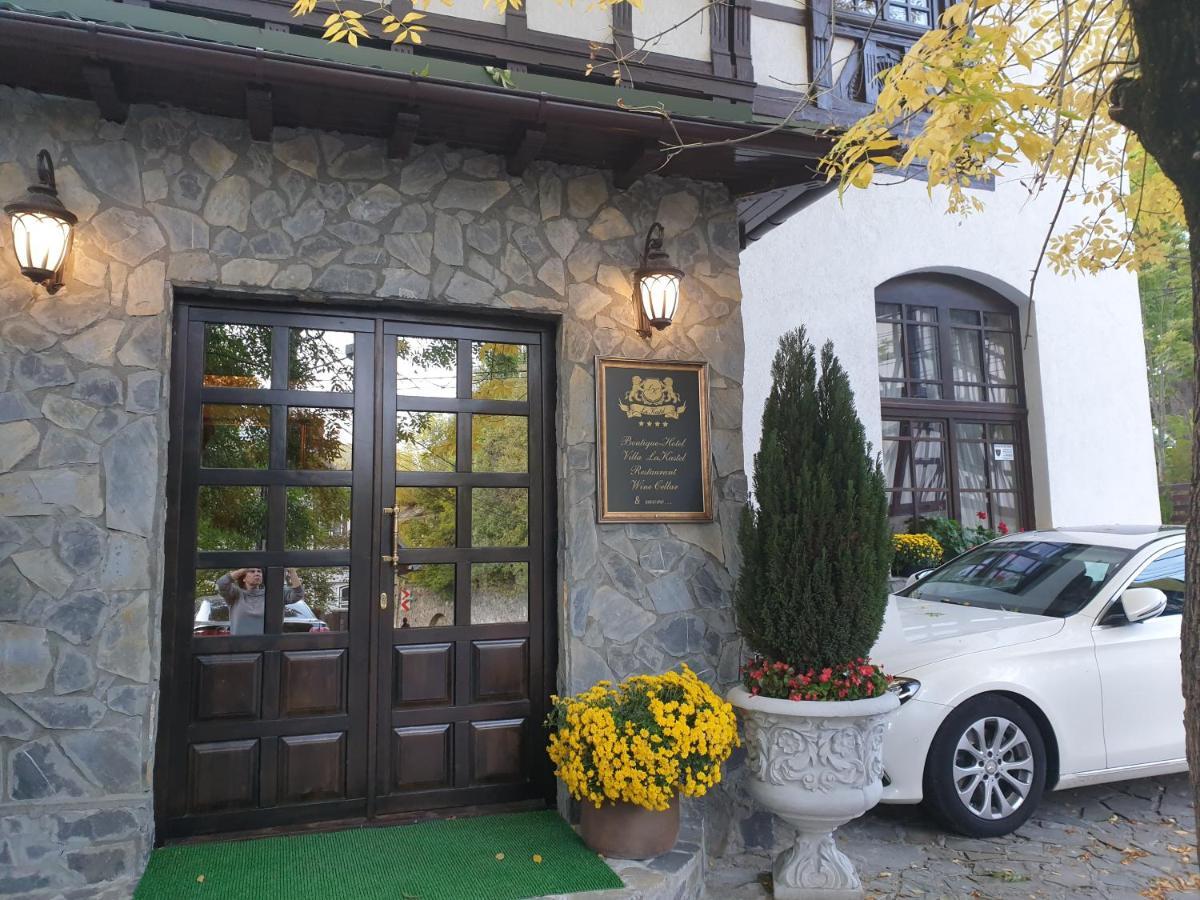 Hotel Boutique Vila Lakastel Сіная Екстер'єр фото