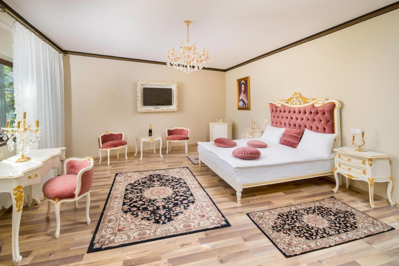 Hotel Boutique Vila Lakastel Сіная Екстер'єр фото